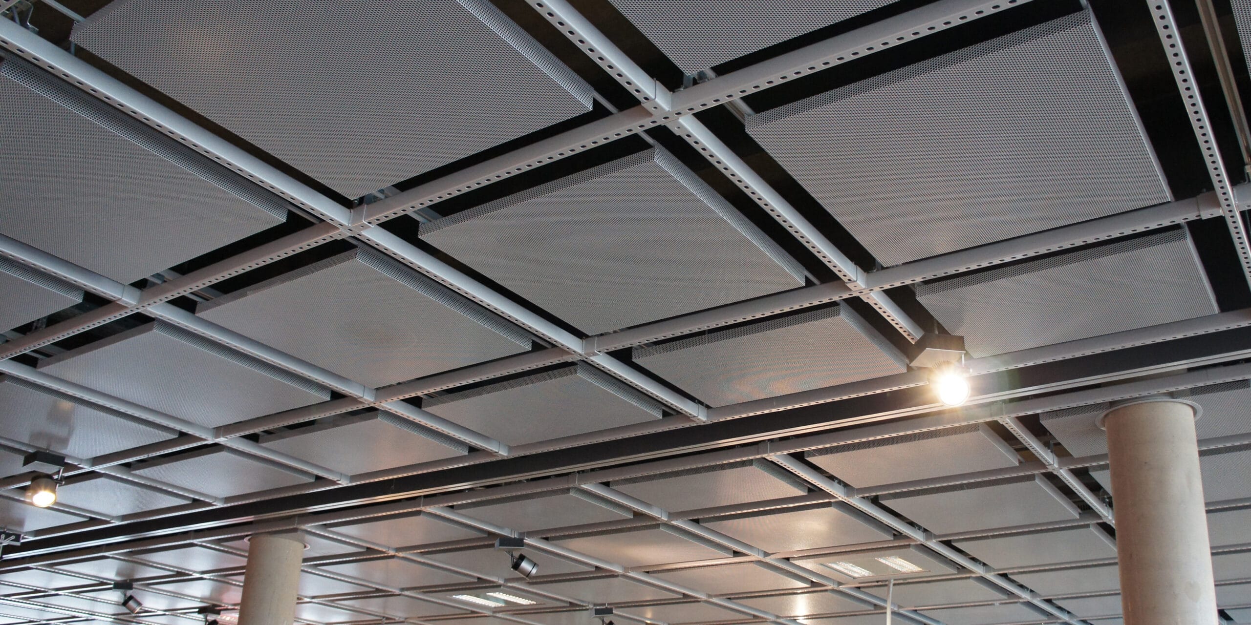 drop-ceiling-stockpack-adobe-stock Drop ceiling